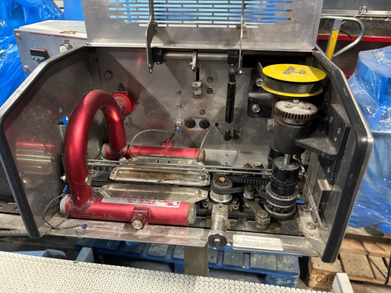 Saxon Bag Sealer with Conveyor Pic 007